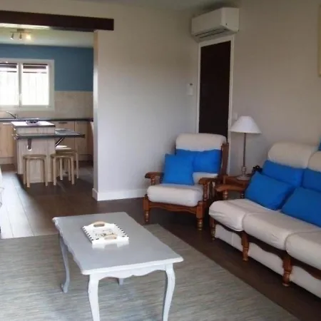 House Le Des Mimosas Tatil Evi Léon